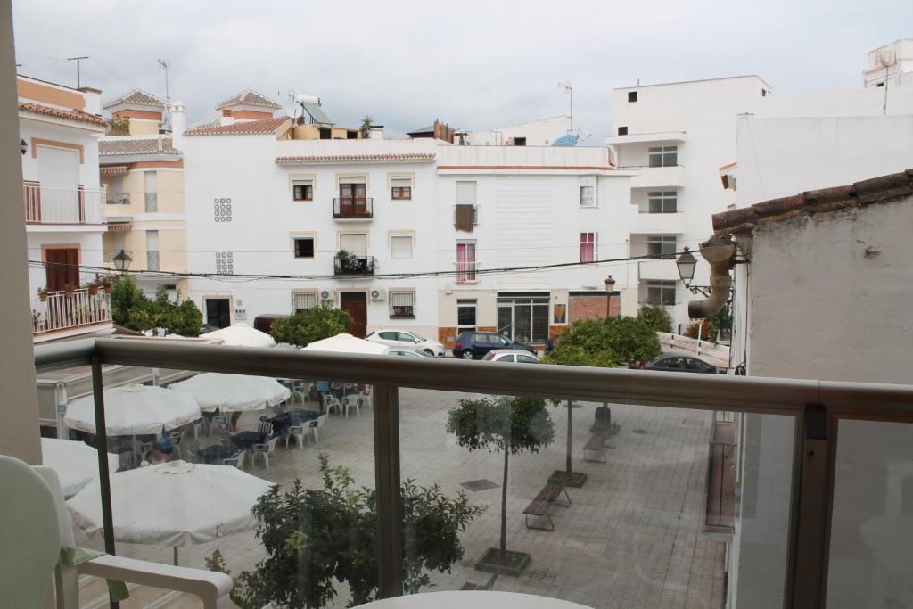 Apartamentos Turisticos Plaza Del Olvido Nerja Exterior photo